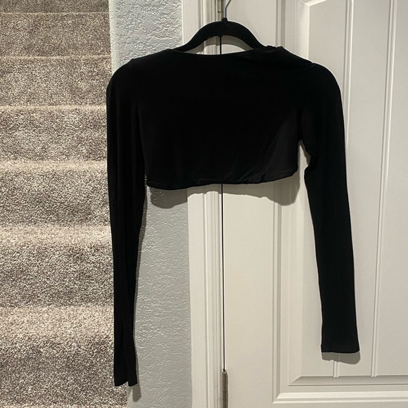 Superdown Ravin Backless Crop Top black - Picture 5 of 10